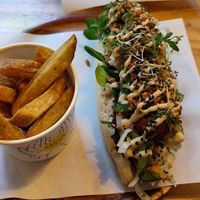 Vegan hotdog 'Aziatische stijl' at Dogma in Utrecht