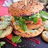 Hamburguesa hipster at Sanissimo - Principe Pio in Madrid