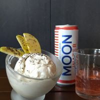 Ice cream, totally vegan at Sanissimo - Principe Pio in Madrid