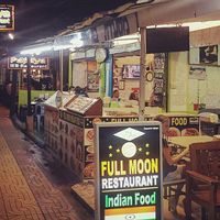 full moon restaurant koh phi phi at Papaya Indian Food in Koh Phi Phi
