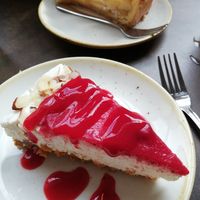 The cheese cake 🤤 at Nordvegan in Oslo