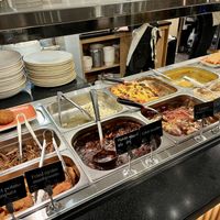 Buffet food options   at Nordvegan in Oslo