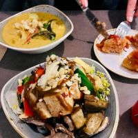 Buddha bowl and yummi curry at Nordvegan in Oslo