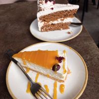 Carrot cake and tropical cheesecake  at Nordvegan in Oslo