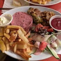 Tempe Tartare at Le Faitout Vegan in Paris