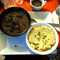Bourguignon w/mashed potatoes at Le Faitout Vegan in Paris