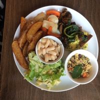Simply, but really delicios - main plate at Le Faitout Vegan in Paris