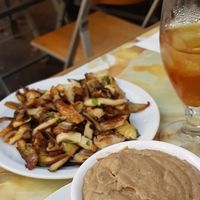 Babaganoush et poelée de champignons at Le Faitout Vegan in Paris