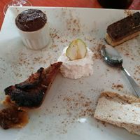 Café gourmand at Le Faitout Vegan in Paris