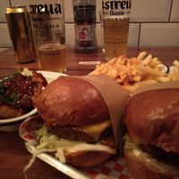 Burgers, fries and Seitanic wings at The Full Nelson in South East London
