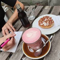 Pink latte, cola and a donut at Full Circle - Zuid in Ghent