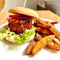 Pulled jackfruit burger at Holy Cow in Edinburgh