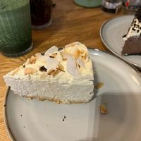 Raffaelo-Cheesecake at Holy Cow in Edinburgh