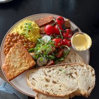 Full breakfastt  at Holy Cow in Edinburgh