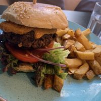 Quarter pounder with chips   at Holy Cow in Edinburgh