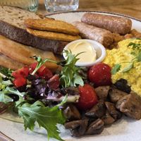 English breakfast at Holy Cow in Edinburgh