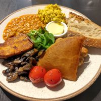 Full breakfast at Holy Cow in Edinburgh