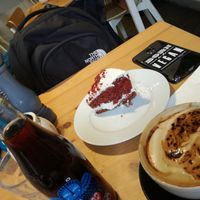 Kokos cappuccino und traum Kuchen. at Holy Cow in Edinburgh