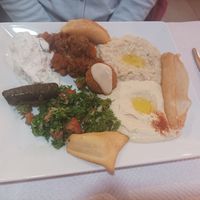 Assiette moyenne végétarienne at Layali 24 in Le Mans