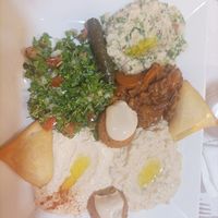 Assiette moyenne vegan at Layali 24 in Le Mans