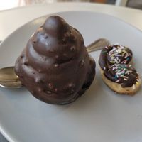 Ferrero Rocher inspired cupcake and "palmerita" at La Vegana in Sevilla