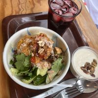 Bowl Veganovore, yaourt fleur d’oranger-pistache et bissap 😋  at So Nat - Bourdaloue in Paris