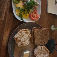 Vollkornbrot, brothen, vegan aufschnitt at Kraftraum in Bayreuth