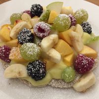 Waffle with white sauce and fresh fruit at Un'Altra Idea in Bologna