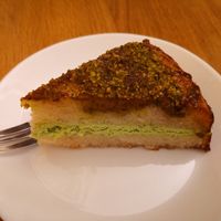Pistachio cake at Un'Altra Idea in Bologna