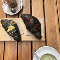 Cornetto arachidi e limone e matcha con latte di cocco   at Pappare' in Bologna