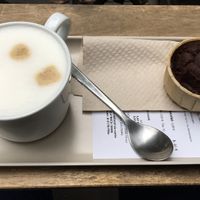 Gluten free fondant and capuccino at Season Square in Paris
