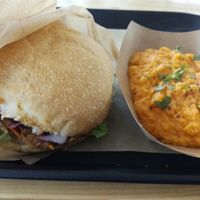 BBQ jackfruit sandwich/ purée patate douce at Season Square in Paris