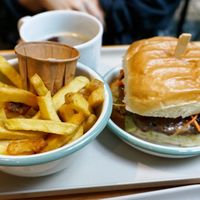 BBQ Burger + Fries at Season Square in Paris