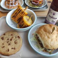 BBQ burger at Season Square in Paris