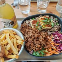 SOBA
Wheat and buckwheat noodles with soy-sesame sauce, fried tofu with teriyaki sauce, raw vegetables at Season Square in Paris