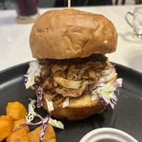 Pulled pork burger and sweet potato   at Veganerie - Ratchathewi in Bangkok