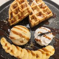 Vanilla waffle at Veganerie - Ratchathewi in Bangkok