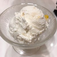 Coconut ice cream at Veganerie - Ratchathewi in Bangkok
