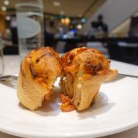 Pizza-muffin at Veganerie - Ratchathewi in Bangkok
