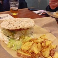 La hamburguesa de falafel at Soul Kitchen in Avila