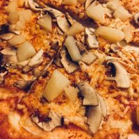 Mushroom and pineapple  at Pizzeria Verace in Santiago