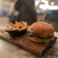 Cheeseburger   at LOV - McGill in Montreal