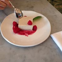 Cheesecake vegan at LOV - McGill in Montreal