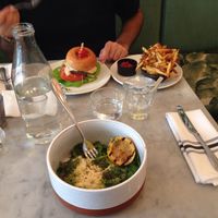 Burgerer et gnocchi pesto vegan at LOV - McGill in Montreal