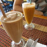 Banana chocolate peanut smoothie and fresh juice at Vegan Heaven in Chiang Mai