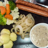 Bangers & Mash at Vegan Heaven in Chiang Mai