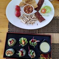 Breakfast option 1 and tempeh spring roll at Vegan Heaven in Chiang Mai