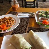 Pad Thai, Springroll and Wrap at Vegan Heaven in Chiang Mai