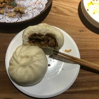 Steamed veggie buns at Cun Cao Xin Yi Zu Mu Vegetarian in Shanghai
