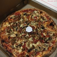 Toscana (BBQ chicken)  at Sonny's Pizza Bar in Klemzig